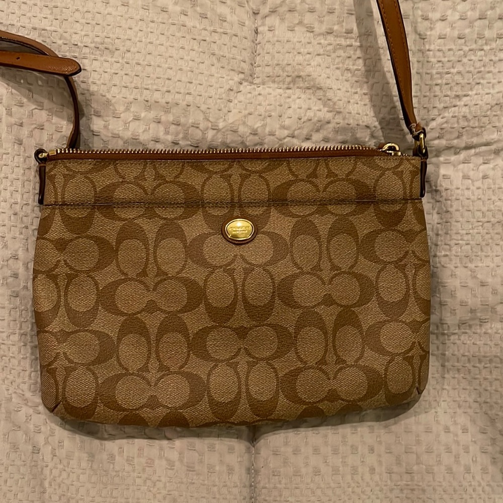 Coach cross body classic leather